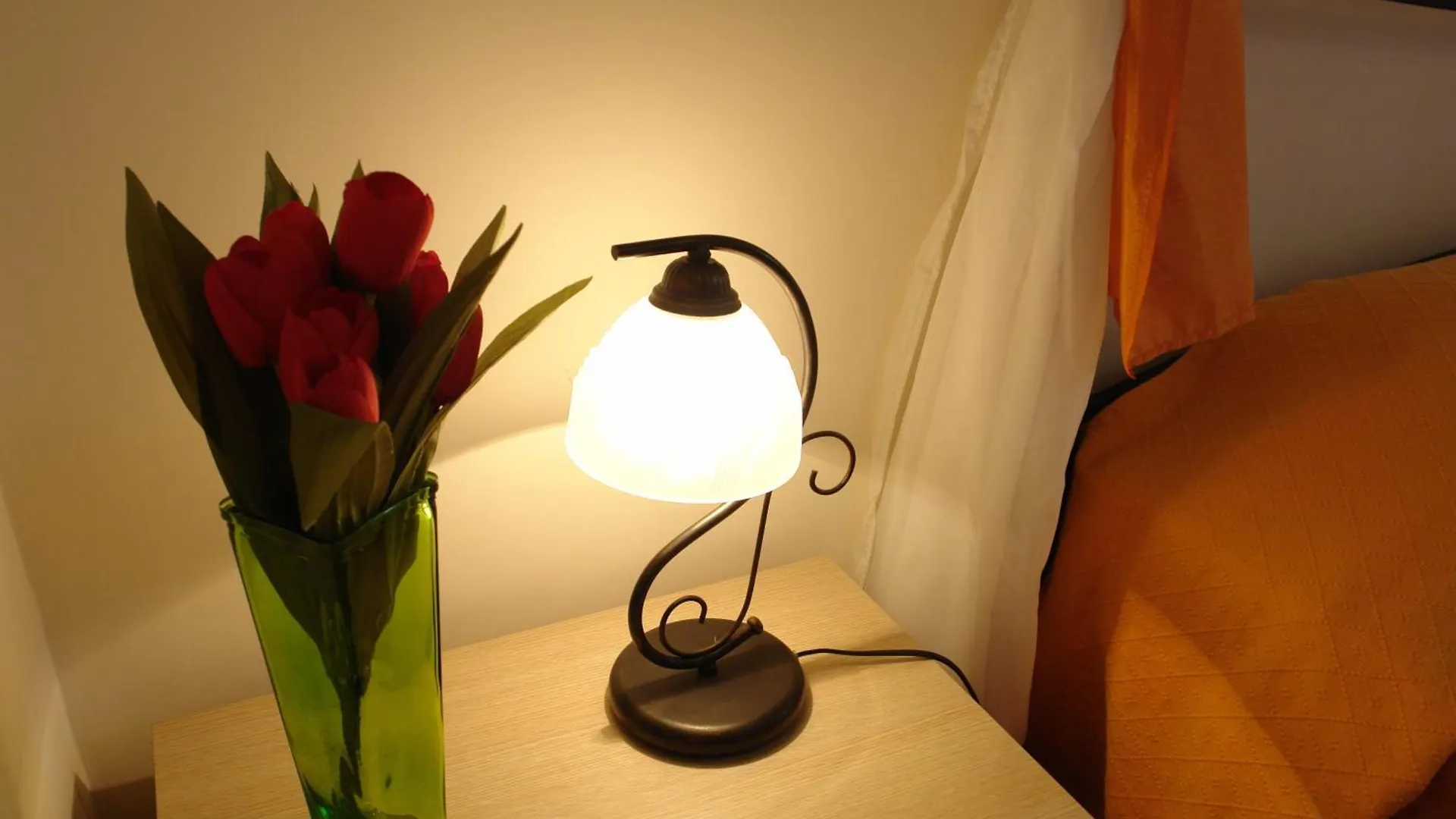 Rossocorallo B&B Katanya Oda ve Kahvaltı